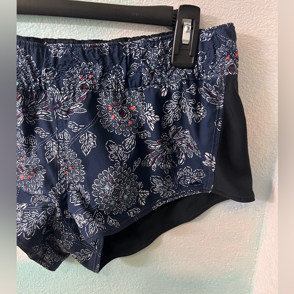 Quicksilver Blue Patterned Shorts - Picture 2 of 5
